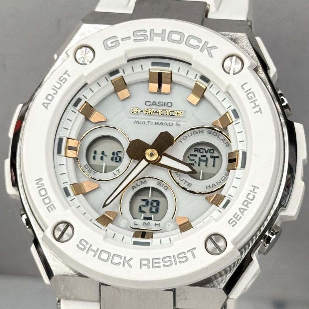 美品 G-SHOCK GST-W300 G-STEEL 電波ソーラー ホワイト