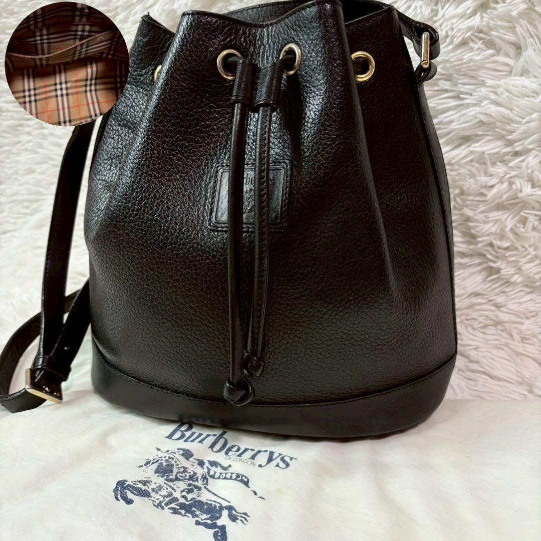 ✨極美品✨バーバリー ショルダーバッグ 巾着型 ノバチェック オールレザー 黒