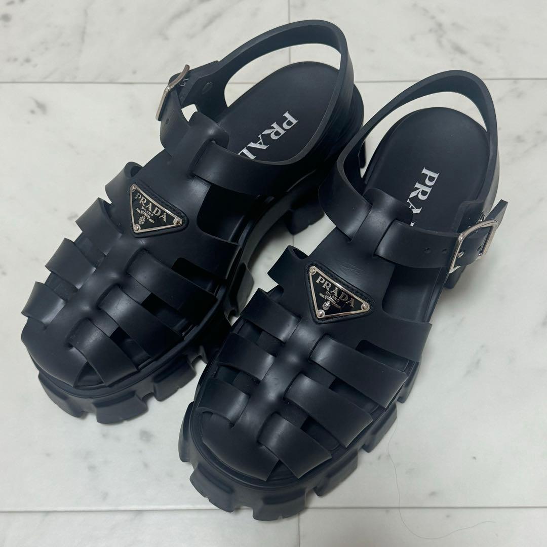 ✨完売品✨プラダ ラバーサンダル モノリス 三角ロゴプレート サイズ38 黒