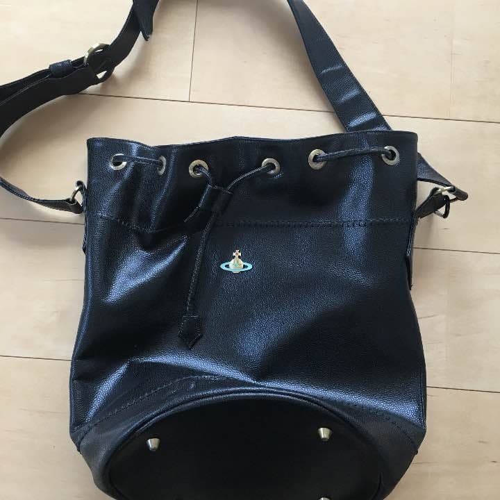 ビビアンウエストウッド ヴィヴィアンウエストウッド バケツ型