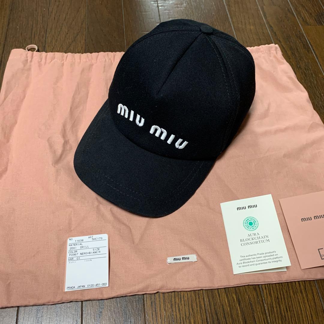 miu miu ブラック ベースボールキャップ M